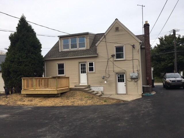 Building Photo - 1205 Easton Rd