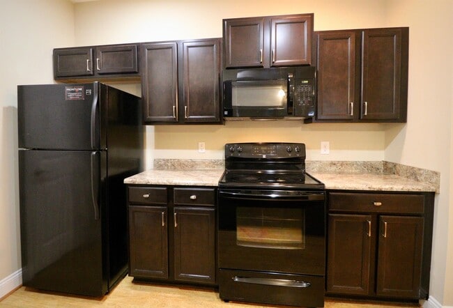 Building Photo - 302 Capstone Dr