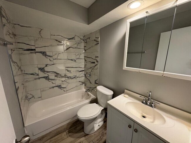 Building Photo - 1 bedroom in OAK LAWN IL 60453