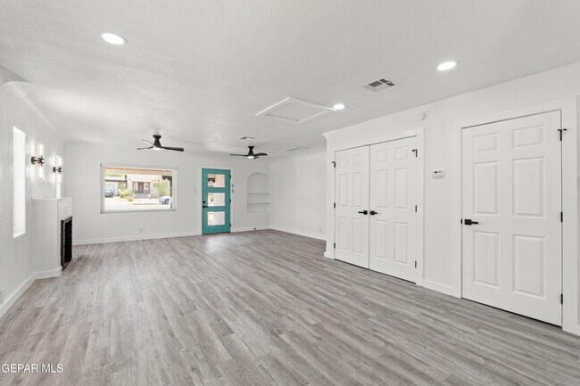 Building Photo - 3221 N Stanton St