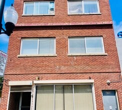Building Photo - 4728 W Madison St
