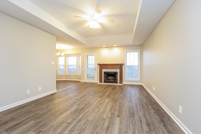 Building Photo - 427 Sandburg Dr