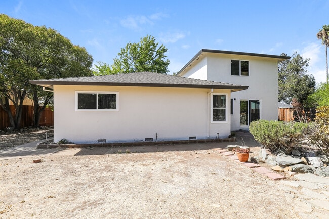 Building Photo - 5577 Ohio Ct