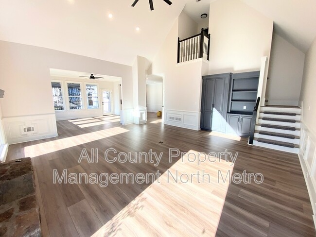 Building Photo - 565 Wayt Rd