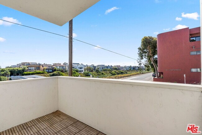 Building Photo - 29 Lighthouse St