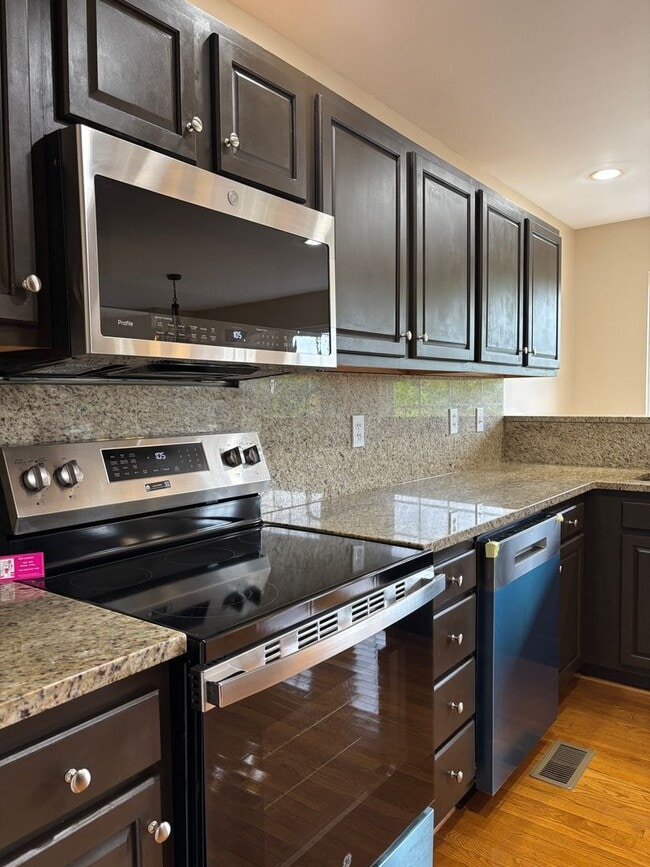Building Photo - 4465 Olyvia Place