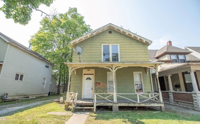 Primary Photo - 822 N 7th St