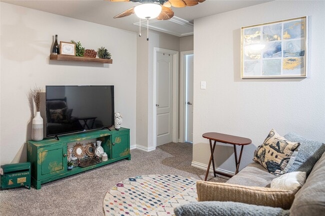 Building Photo - 3517 Cricket Dr