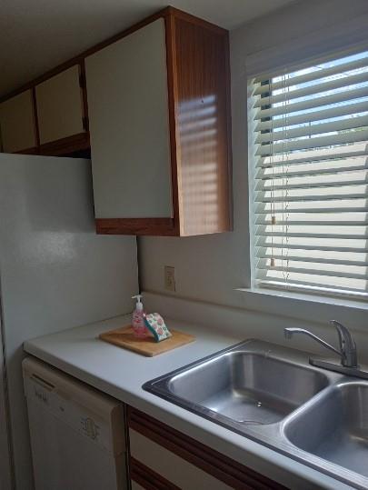 Building Photo - 728 W San Antonio St