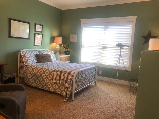 Welcome to the Green Room - 511 Wilcox St