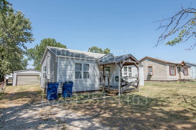 Building Photo - 2 Bedroom 1 Bathroom on cul-de-sac