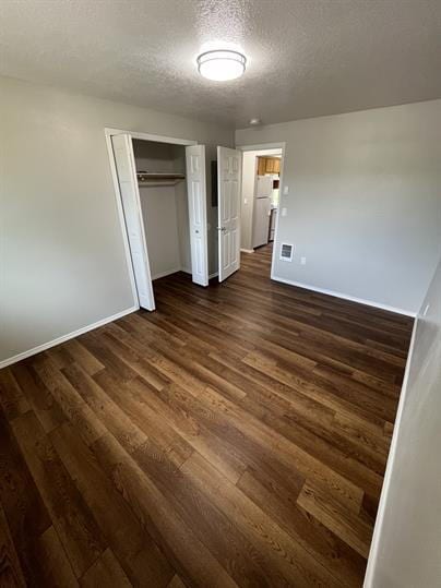 Building Photo - Fresh & Updated 2 bedroom W/S included!