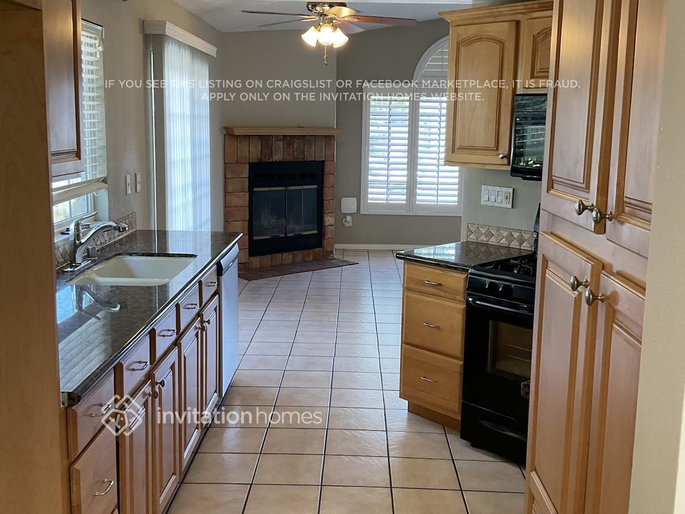 Building Photo - 1656 W Knapp Dr