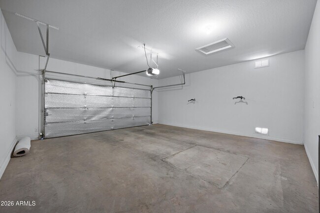 Building Photo - 42406 W Falling Star Dr