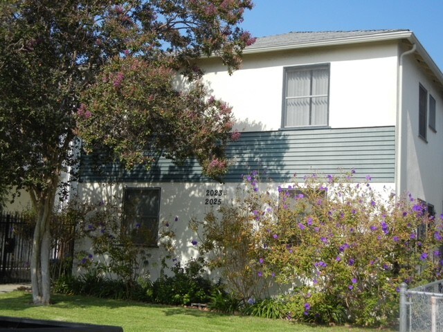 Building Photo - 2025 S Sherbourne Dr