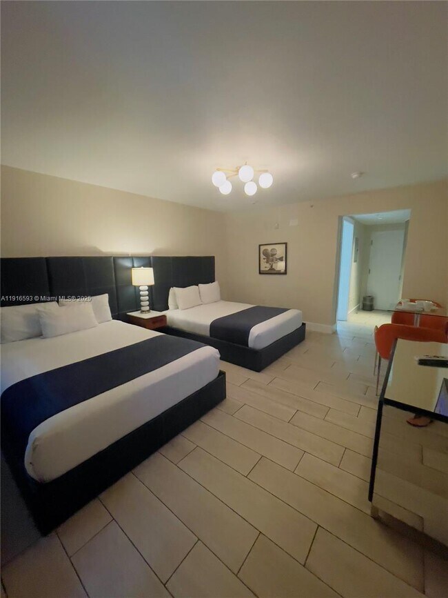 Building Photo - 7310 Harding Ave