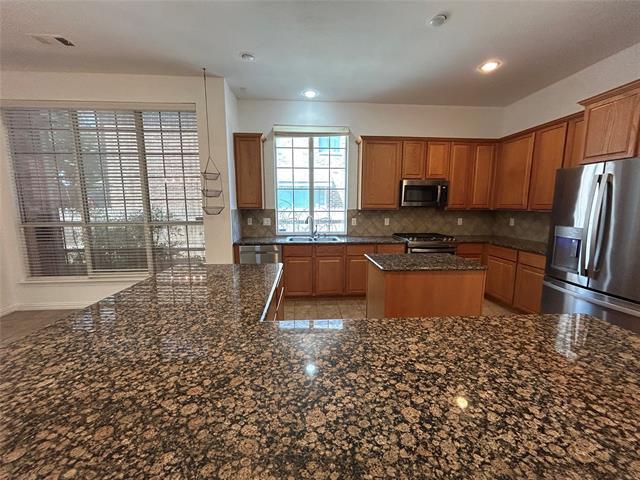 Building Photo - 4840 Van Zandt Dr