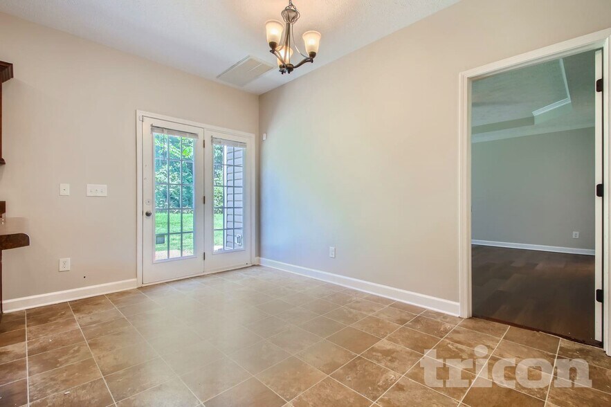 Building Photo - 241 Sundown Dr