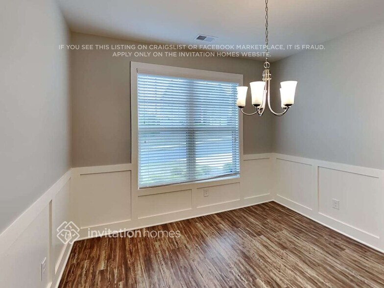 Building Photo - 240 Sage Dr