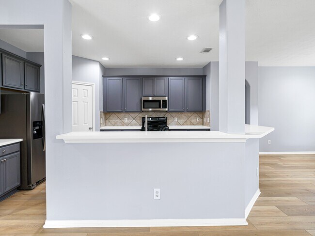 Building Photo - 24526 Blane Dr