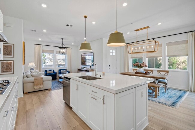 Building Photo - Beautiful 5bed/4bath for Rent Home at Great Park