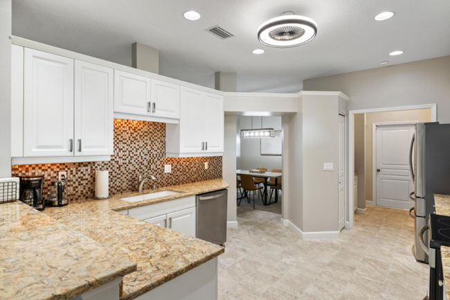 Building Photo - 4360 Iola Dr