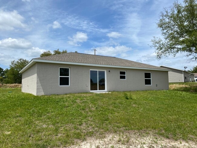 Building Photo - Silver Springs Shores - Welcome Home