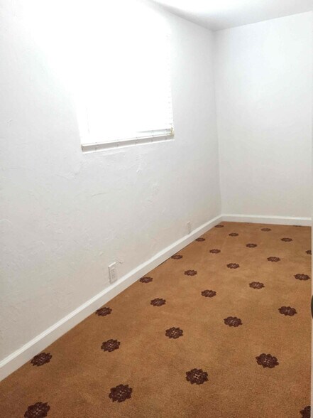 Building Photo - 7237 Milton Ave