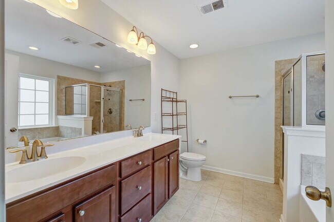 Building Photo - 9725 Black Willow Ln