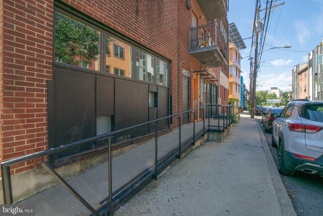 Building Photo - 144-50 W Laurel St