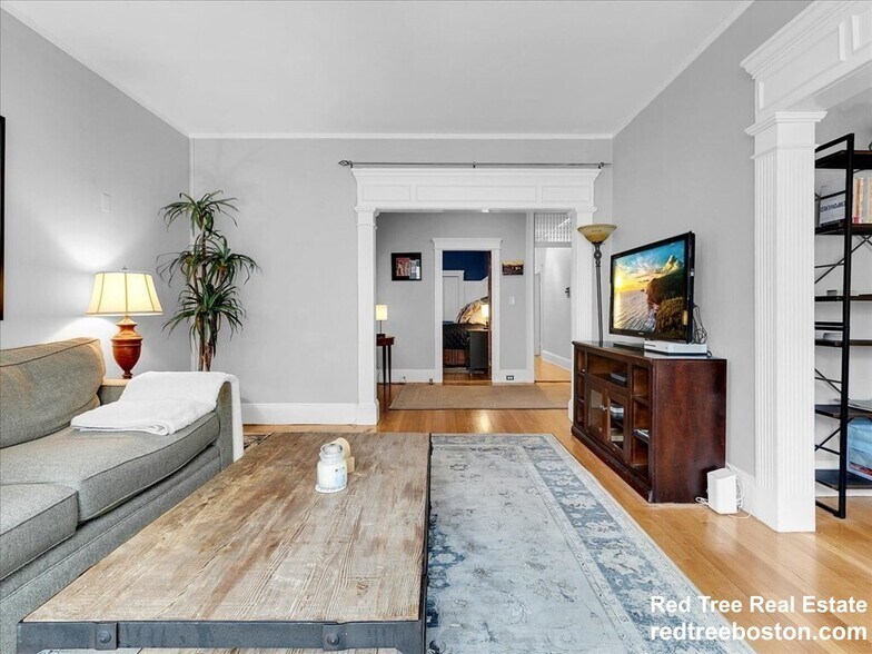 Building Photo - 80 Browne St