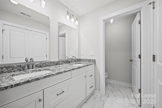 Building Photo - 1914 White St