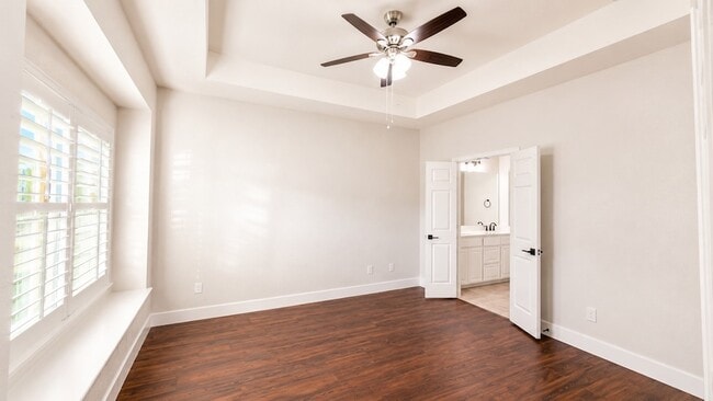 Building Photo - 5691 Orchard Pkwy