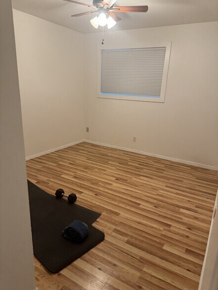 Bed 2 - 3626 N 37th St