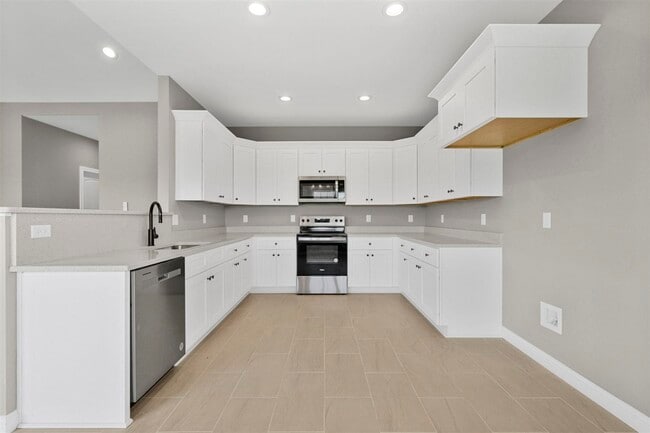 Building Photo - 451 White Dogwood Cir