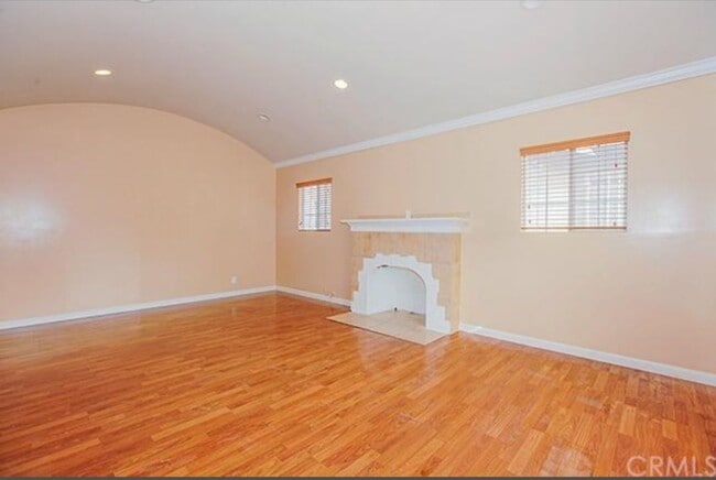 Building Photo - 1745 W 65th St