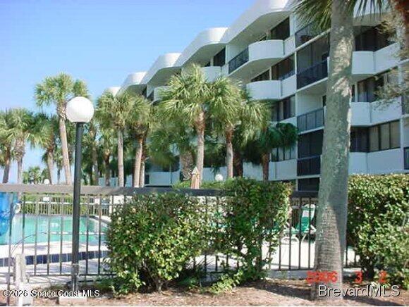 Building Photo - 300 Columbia Dr