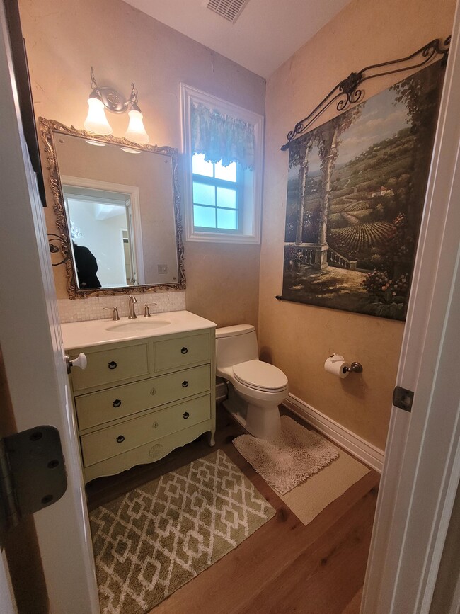Building Photo - 867 N Swiss Farm Ct