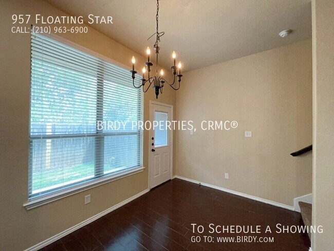 Building Photo - 957 Floating Star