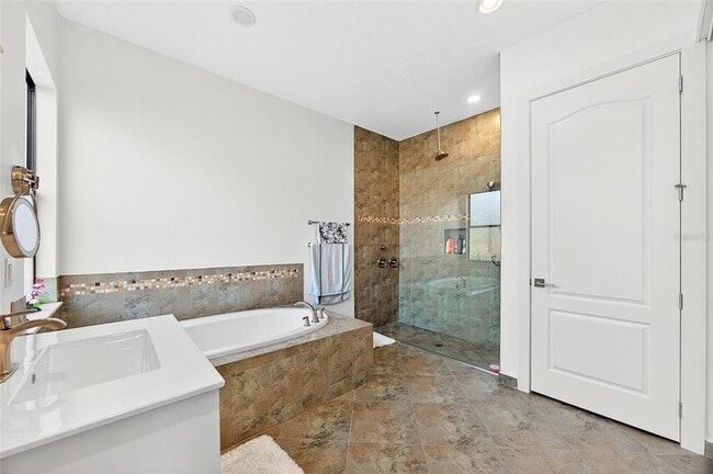 Building Photo - 10613 Mobberley Cir