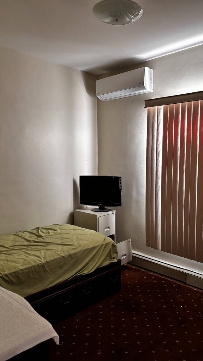 Building Photo - 86-08 144th St