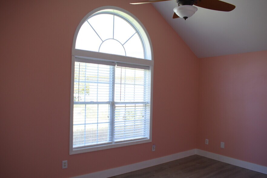 Building Photo - 7002 Hallstead Ct