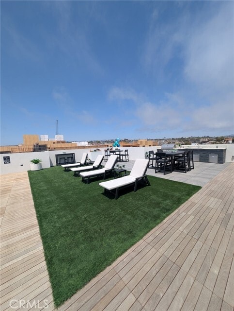 Building Photo - 402 W Grand Ave