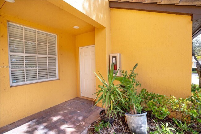 Building Photo - 8231 NW 127th Ln