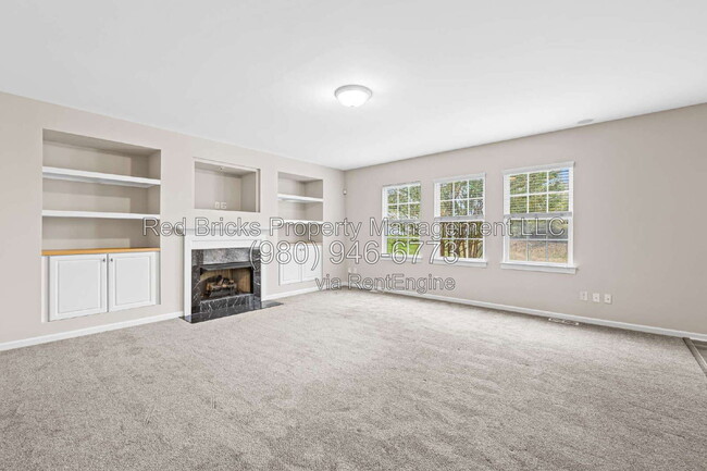 Building Photo - 10613 Bere Island Dr