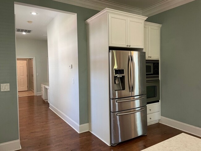 Building Photo - Fabulous Three Bedroom Home in Antiquity