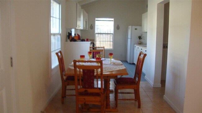 Building Photo - 18311 Redbud Ln