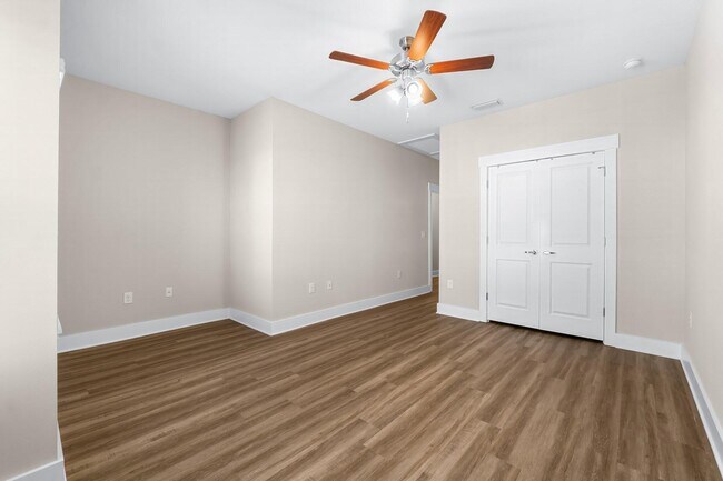 Building Photo - 118 N Sand Palm Rd