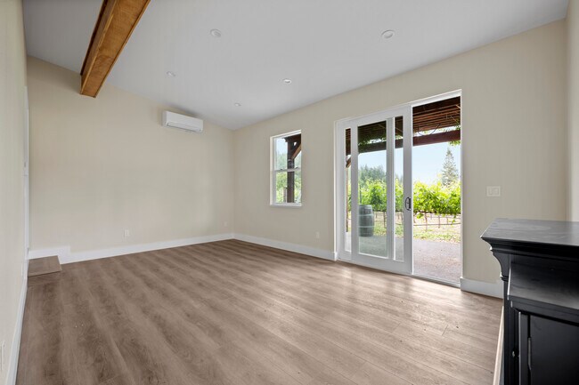 Building Photo - 15000 Chalk Hill Rd
