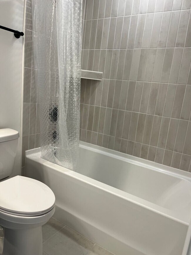 Building Photo - Beautiful New Home